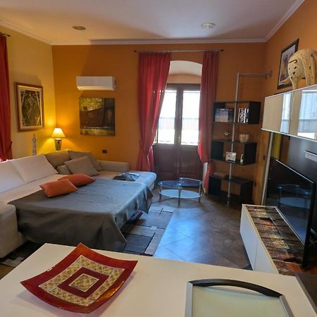 Luxury Home Bosa Apartment Екстер'єр фото