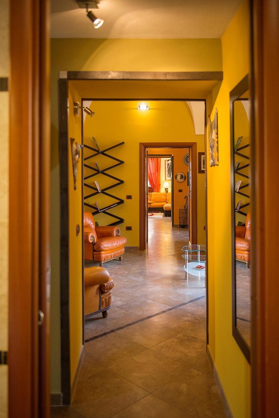 Luxury Home Bosa Apartment Екстер'єр фото