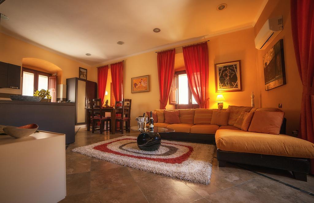 Luxury Home Bosa Apartment Екстер'єр фото