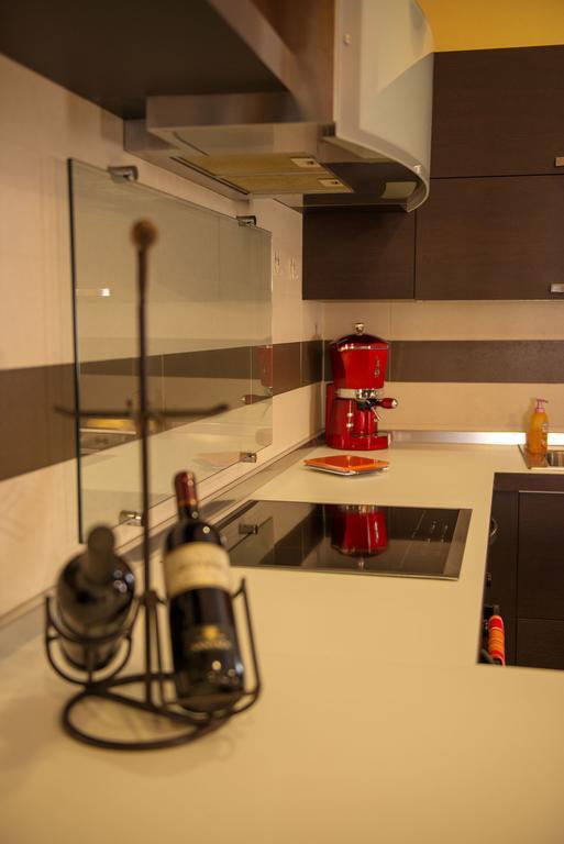 Luxury Home Bosa Apartment Екстер'єр фото