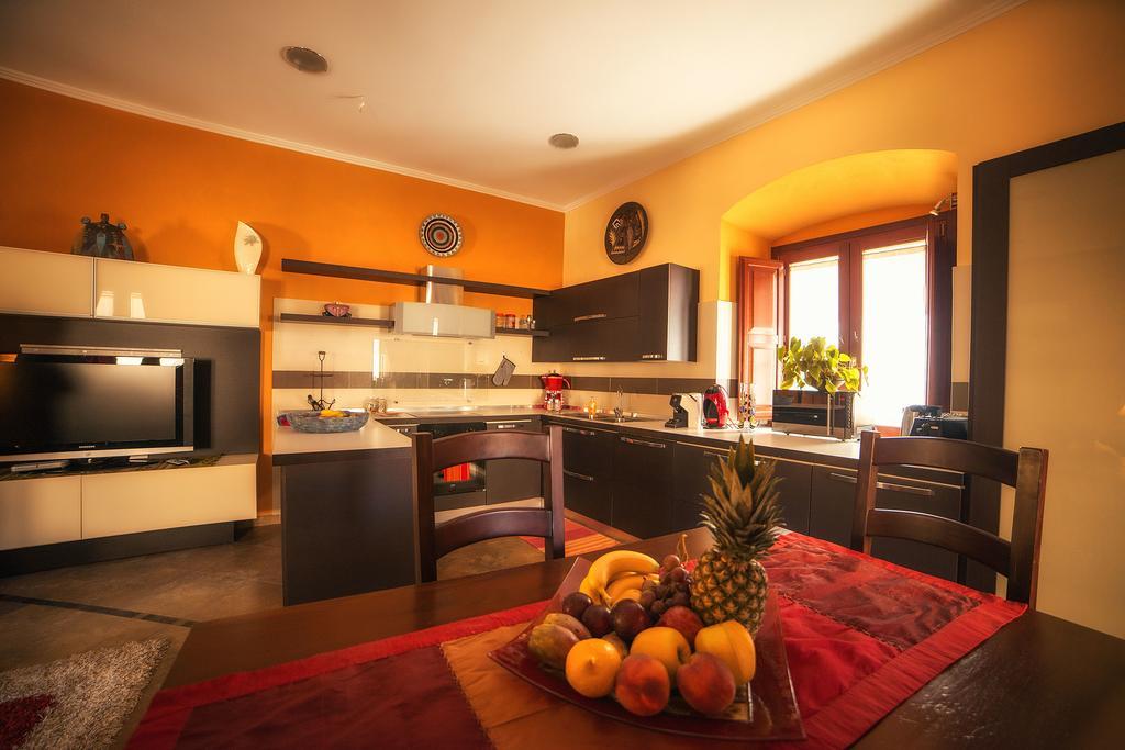Luxury Home Bosa Apartment Екстер'єр фото